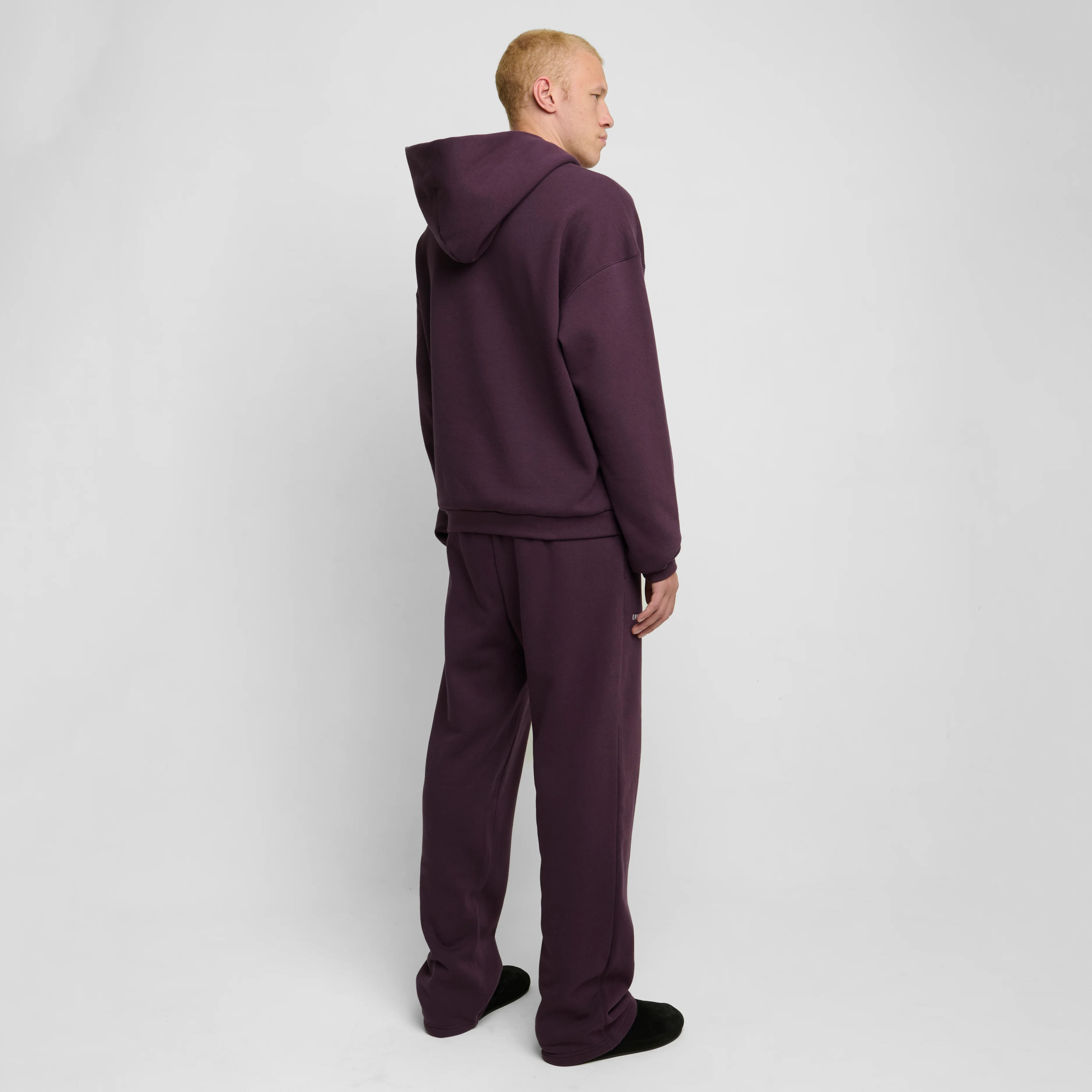 13-erewhon-sweatpants-plum-1.webp