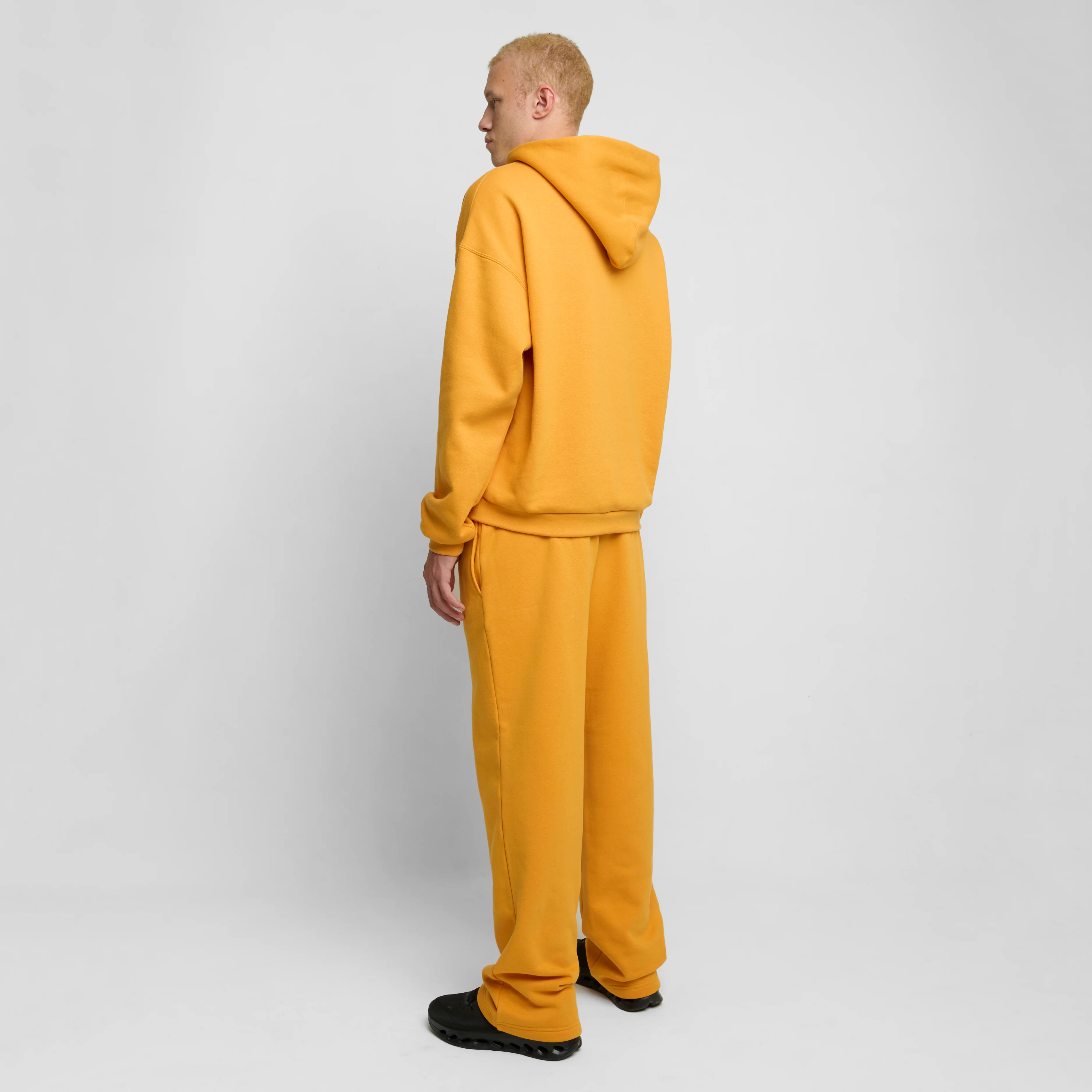 258-erewhon-sweatpants-butterscotch-1.webp